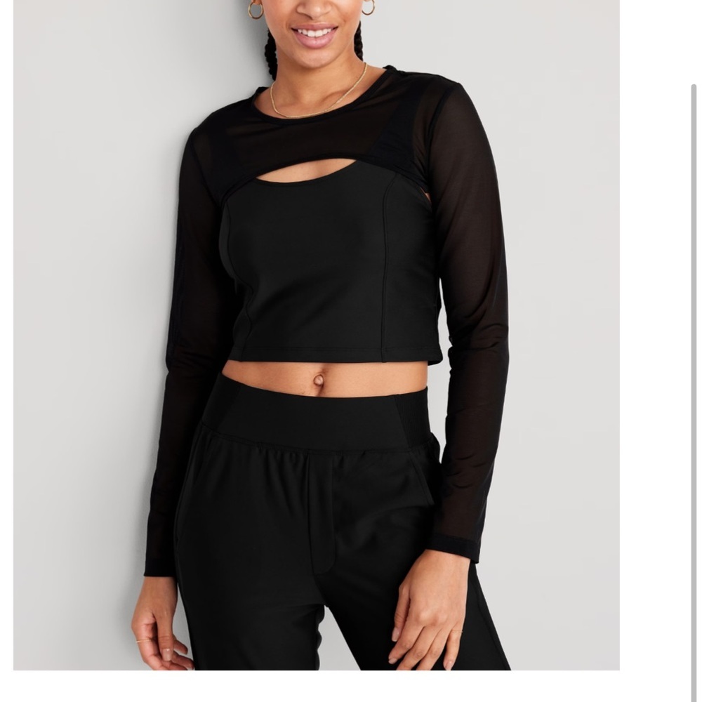 NWT Old‎ Navy Powersoft Long Sleeve Mesh Crop Top. Size large.